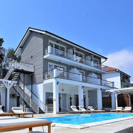 Serenity Ieşelniţa Екстериор снимка
